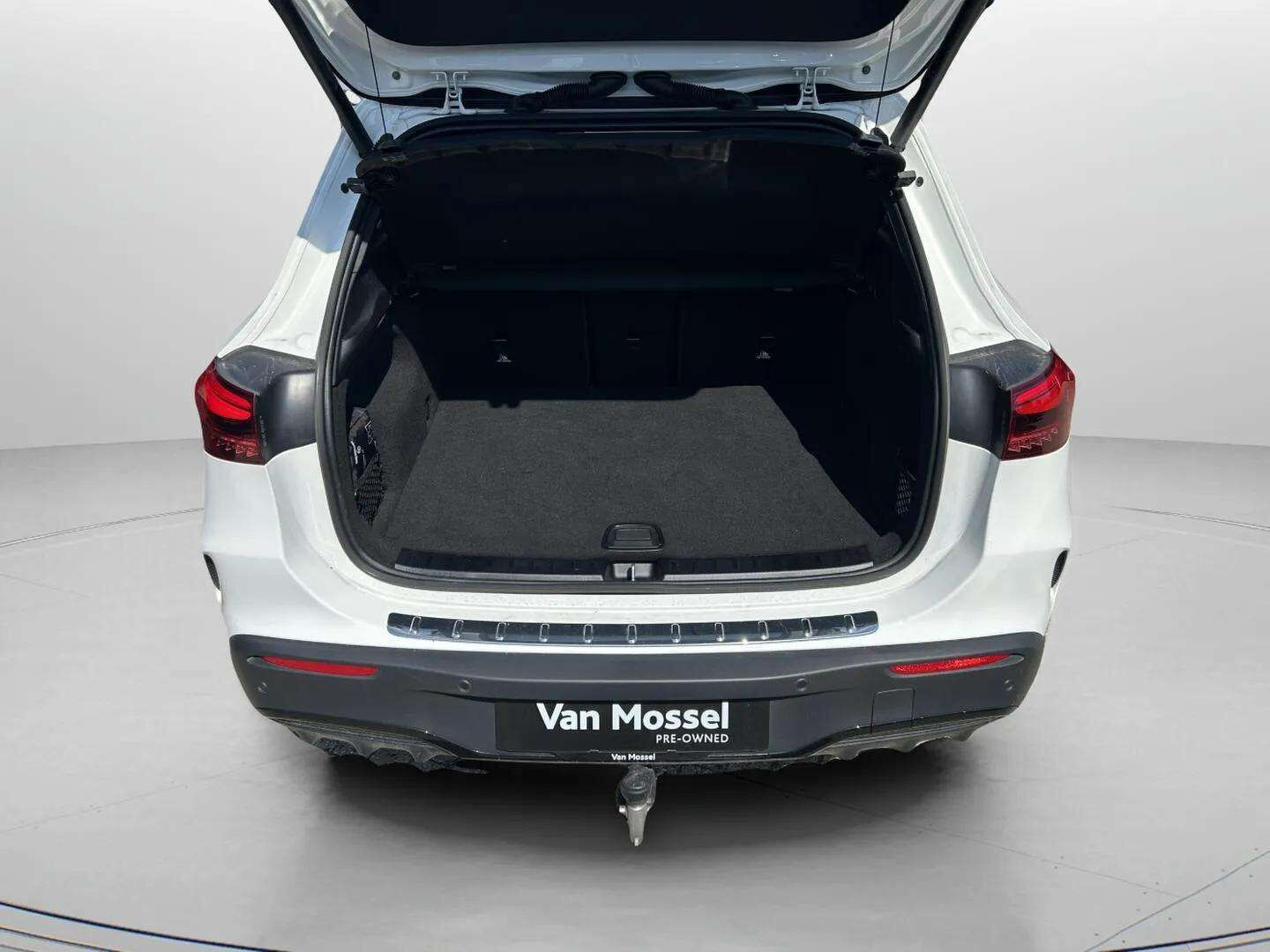 Hvid Mercedes EQA 250+ fra 2025