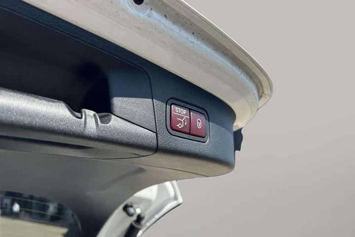 Hvid Mercedes EQA 250+ fra 2025