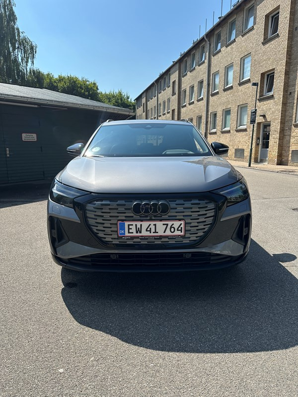 Audi Q4 e-tron 40 e-tron s line edition one