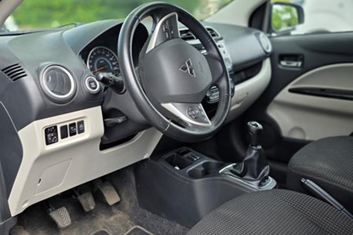 undefined Mitsubishi Space Star fra 2015