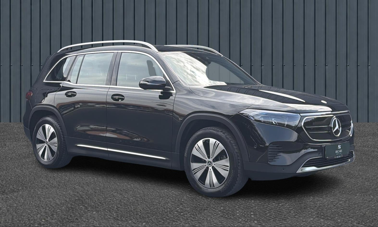Mercedes EQB250+