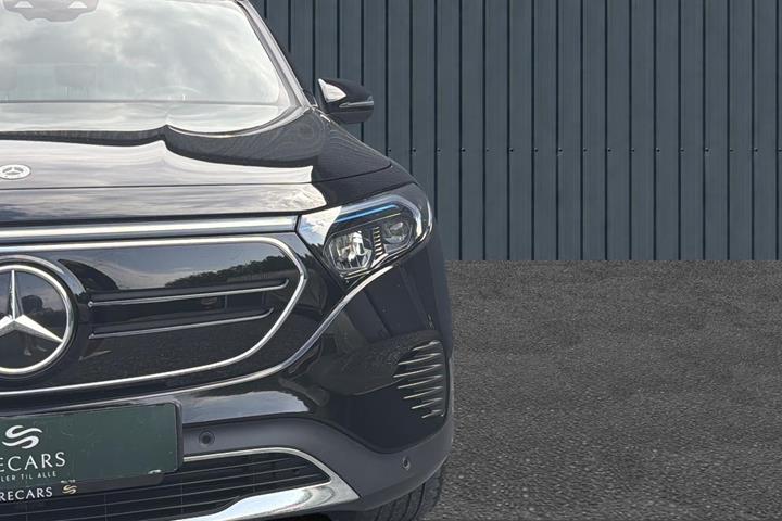 Sort Mercedes EQB250+ fra 2023