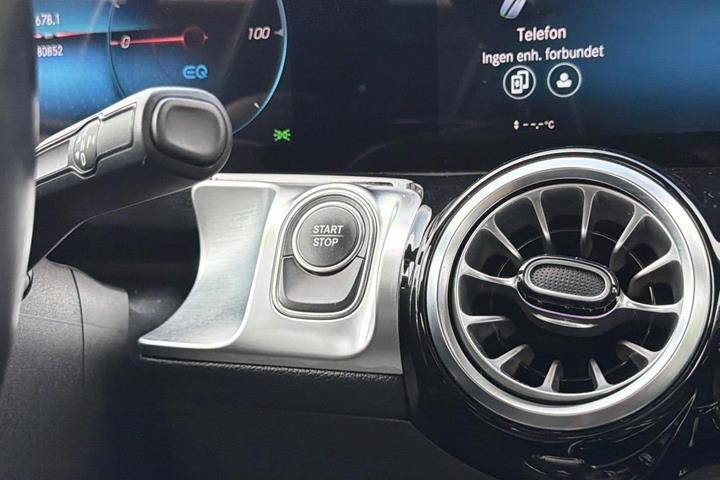 Sort Mercedes EQB250+ fra 2023