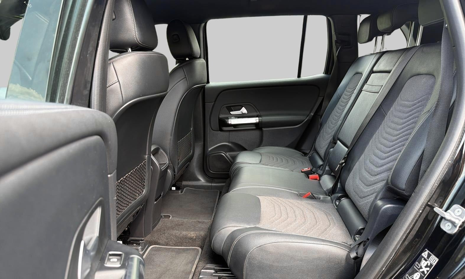 Sort Mercedes EQB250+ fra 2023