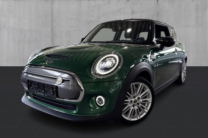 Grøn Mini Cooper SE fra 2021 set udefra