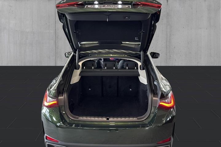 Grøn BMW i4 fra 2022