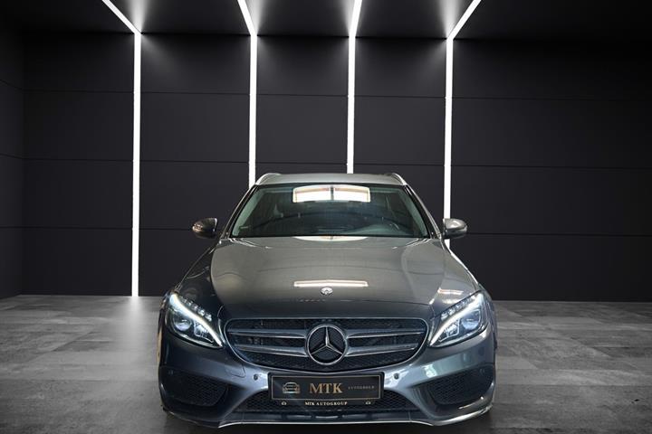 Grå Mercedes C220 d fra 2017