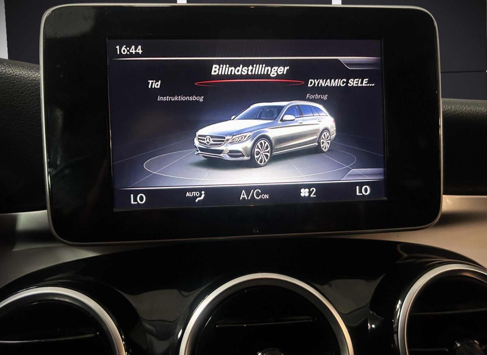 Grå Mercedes C220 d fra 2017