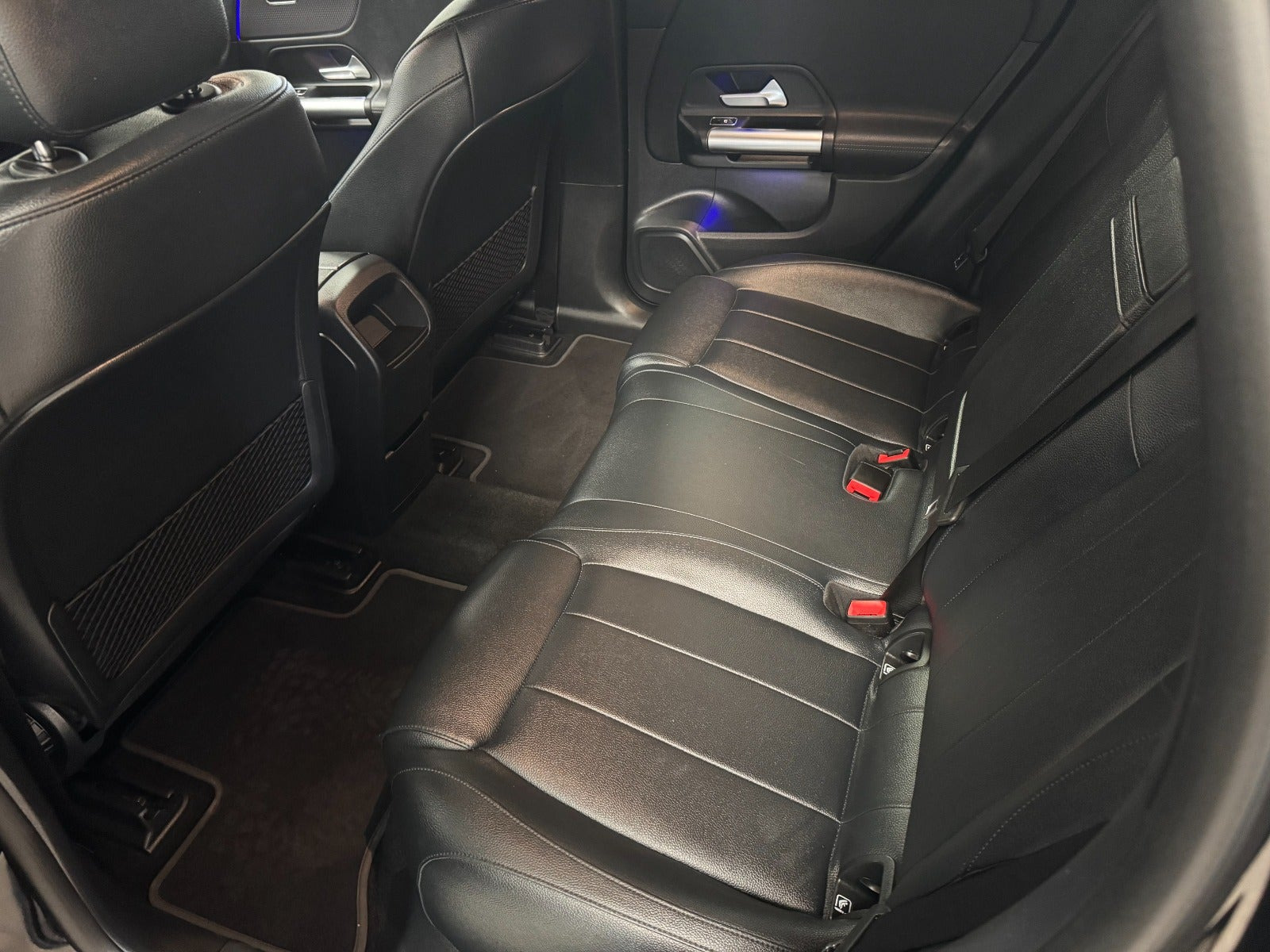 Sort Mercedes EQA250 fra 2023