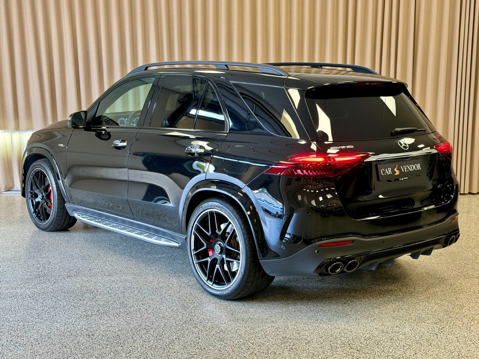 Sort Mercedes GLE53 fra 2025