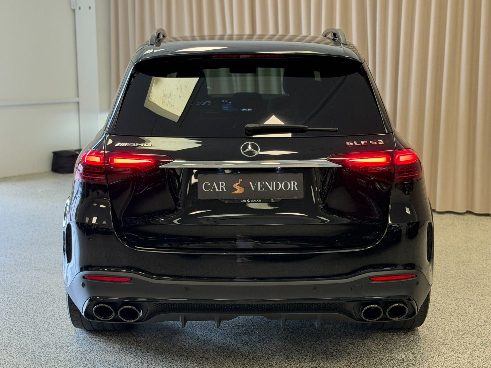 Sort Mercedes GLE53 fra 2025