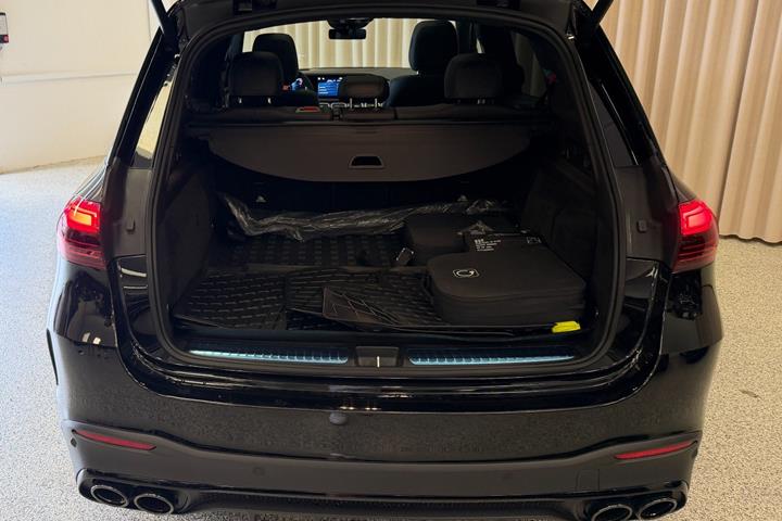 Sort Mercedes GLE53 fra 2025