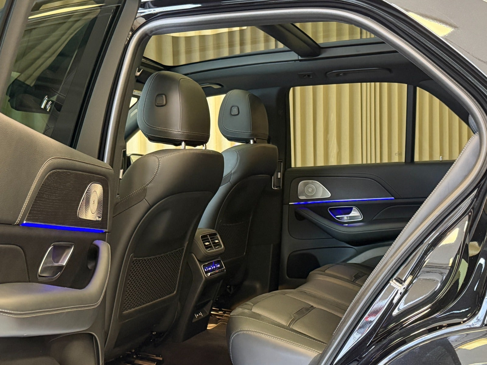 Sort Mercedes GLE53 fra 2025