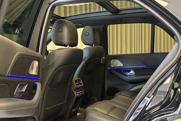 Sort Mercedes GLE53 fra 2025
