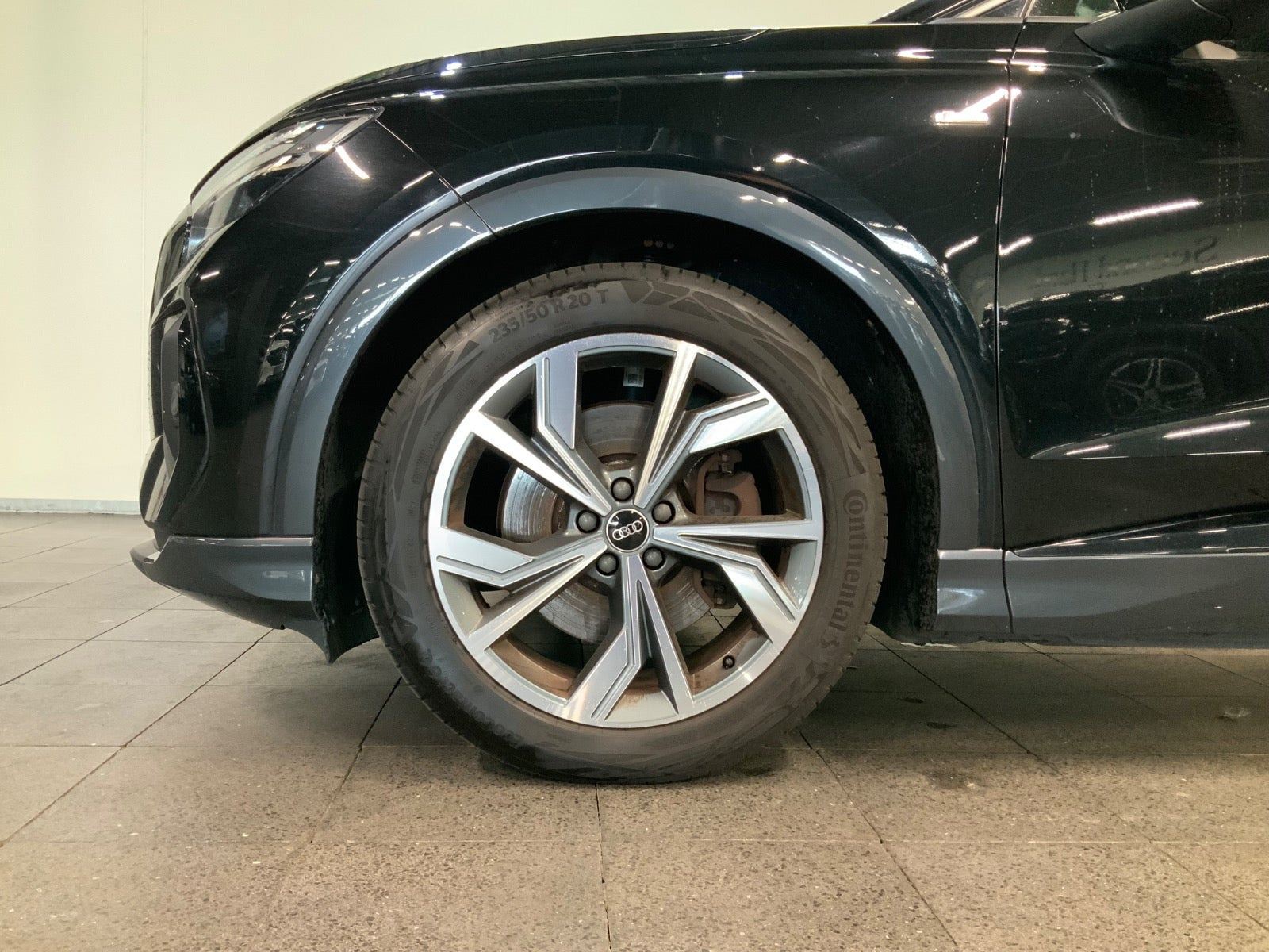 Sort Audi Q4 e-tron fra 2022