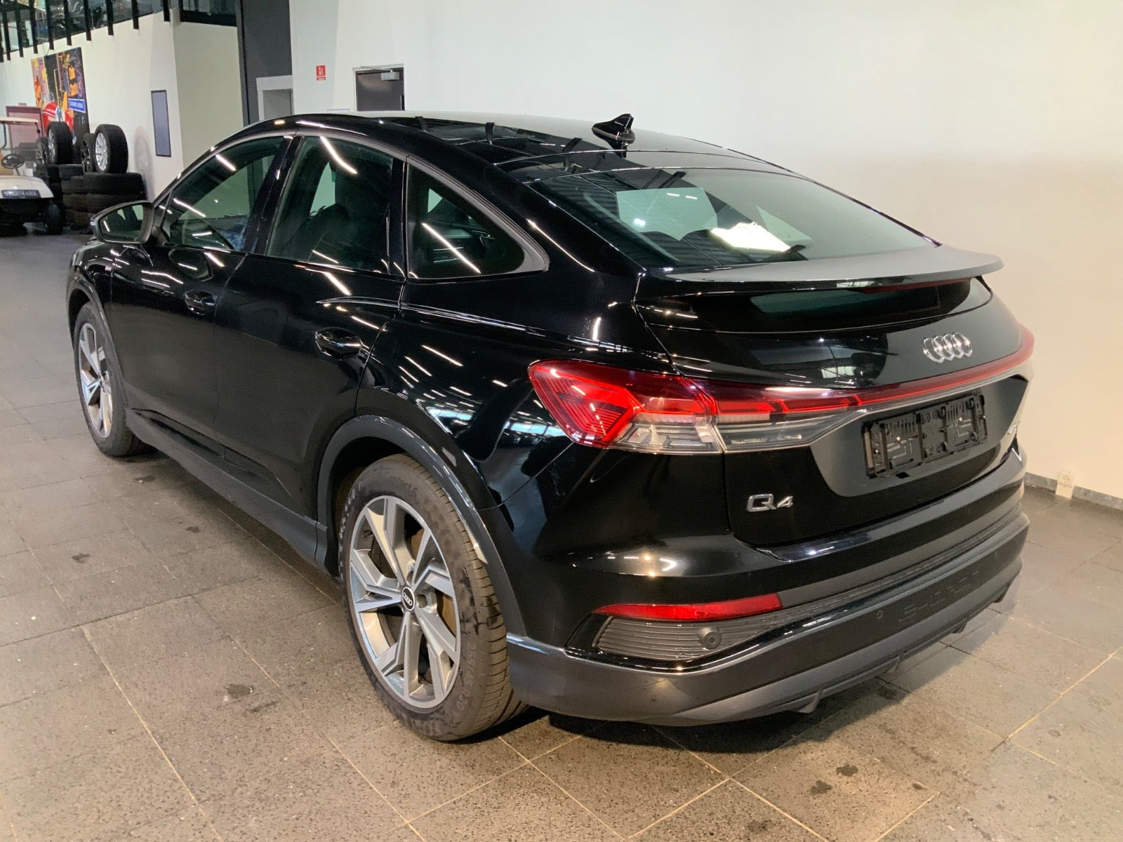 Sort Audi Q4 e-tron fra 2022