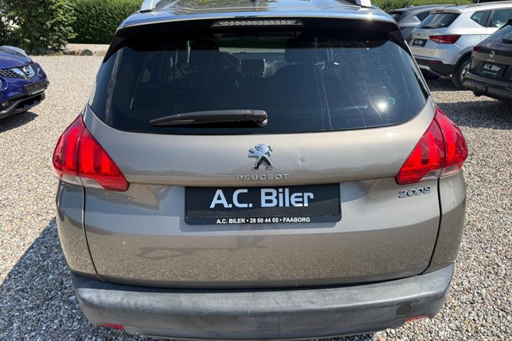 Orange Peugeot 2008 fra 2014