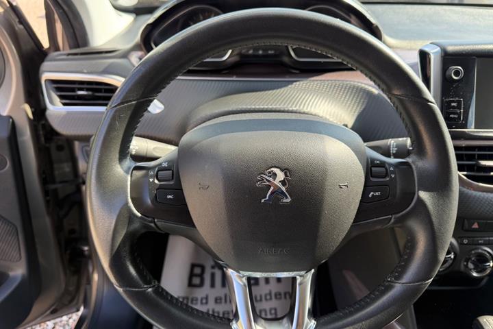 Orange Peugeot 2008 fra 2014