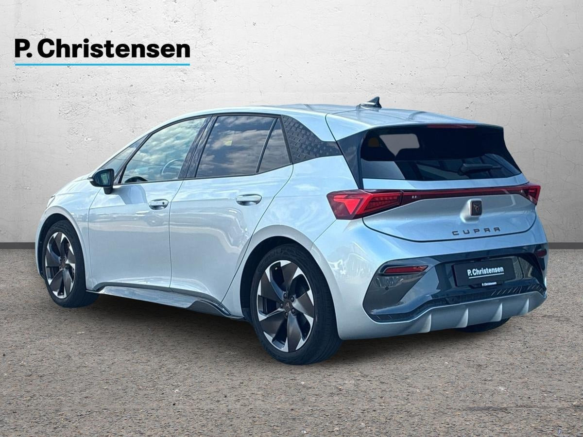 Sølv Cupra Born fra 2024