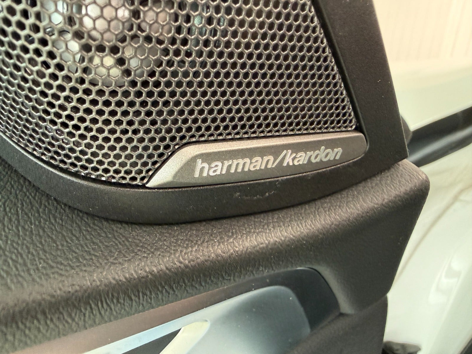 Hvid BMW i4 fra 2022