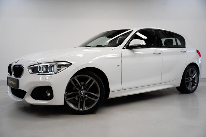Hvid BMW 118i fra 2019