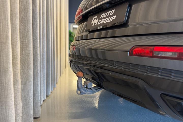 Grå Audi Q7 fra 2020