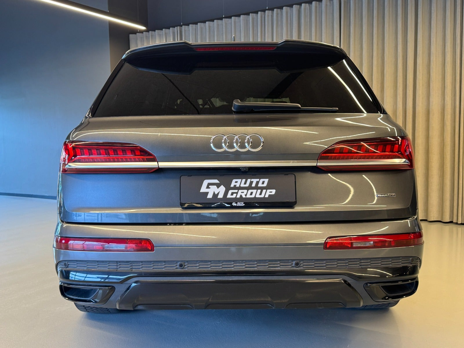 Grå Audi Q7 fra 2020