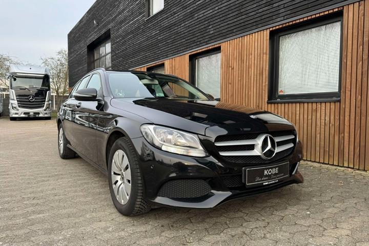 Sort Mercedes C220 d fra 2016