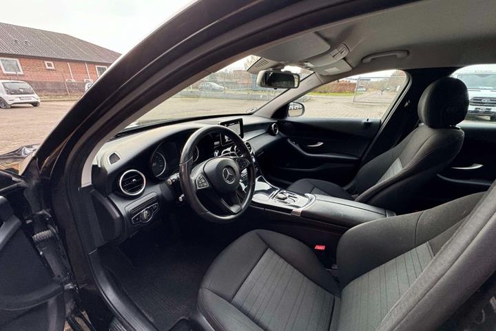 Sort Mercedes C220 d fra 2016
