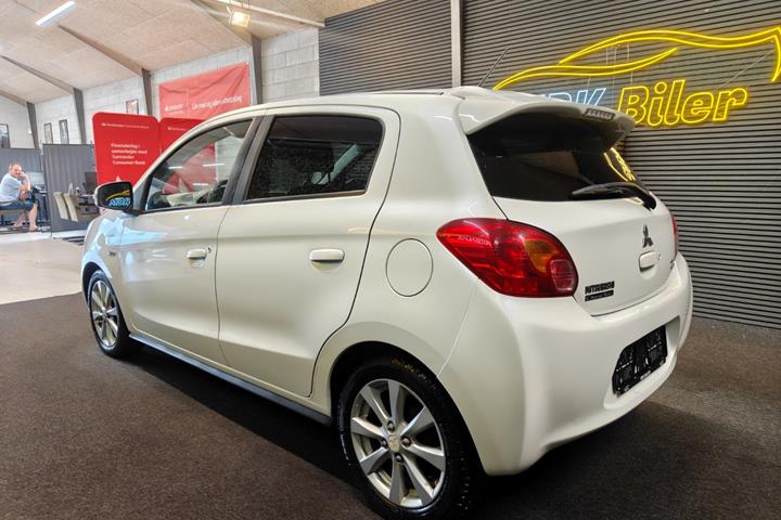 undefined Mitsubishi Space Star fra 2015