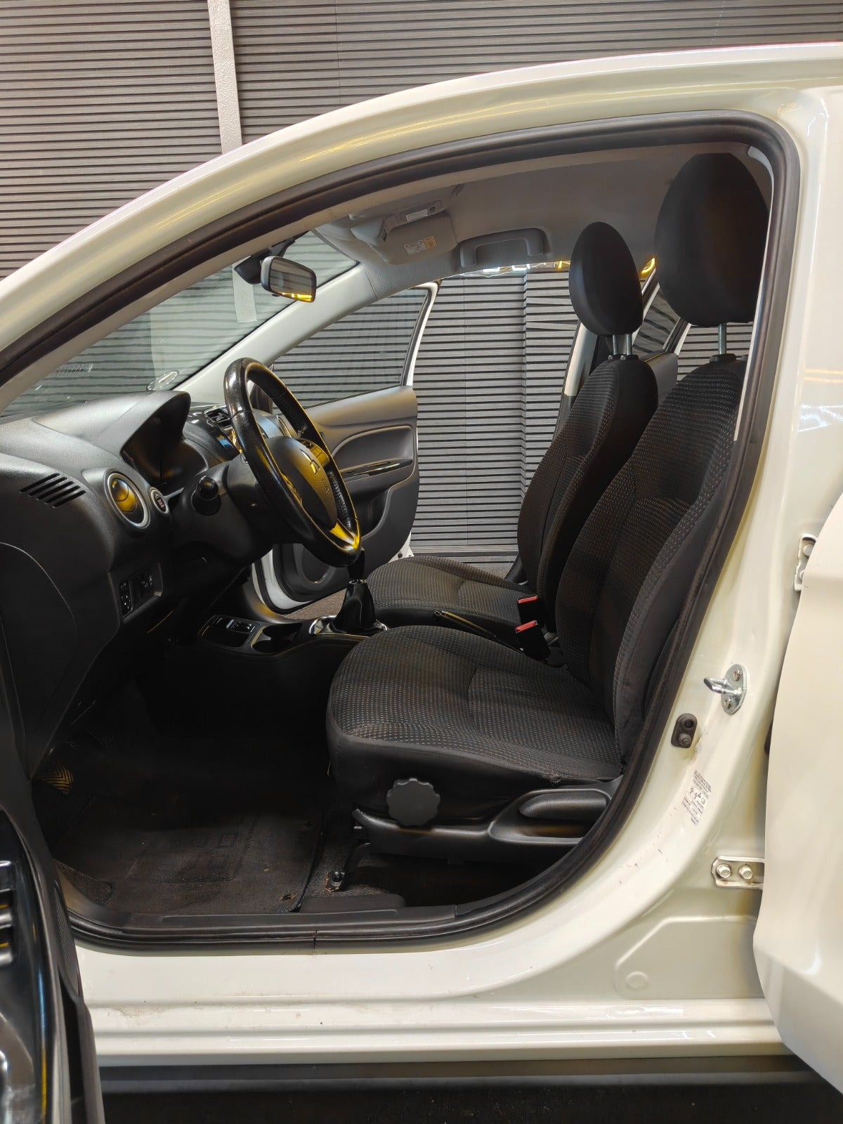 undefined Mitsubishi Space Star fra 2015
