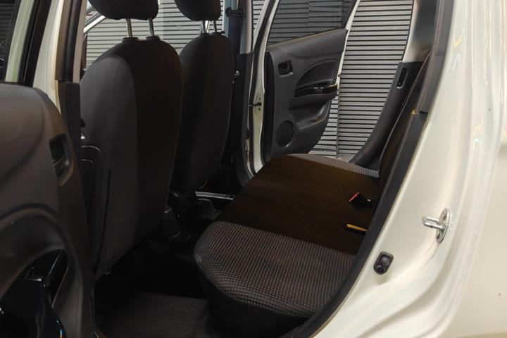 undefined Mitsubishi Space Star fra 2015