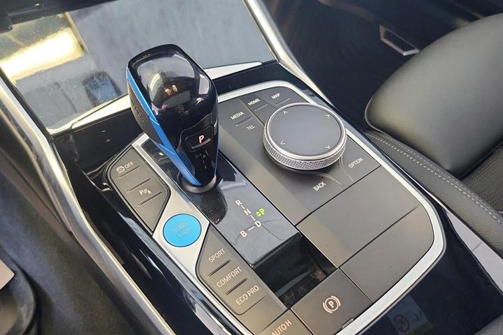 Sort BMW i4 fra 2022