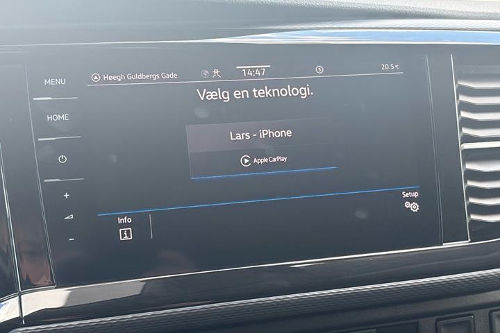Grå VW Transporter fra 2022