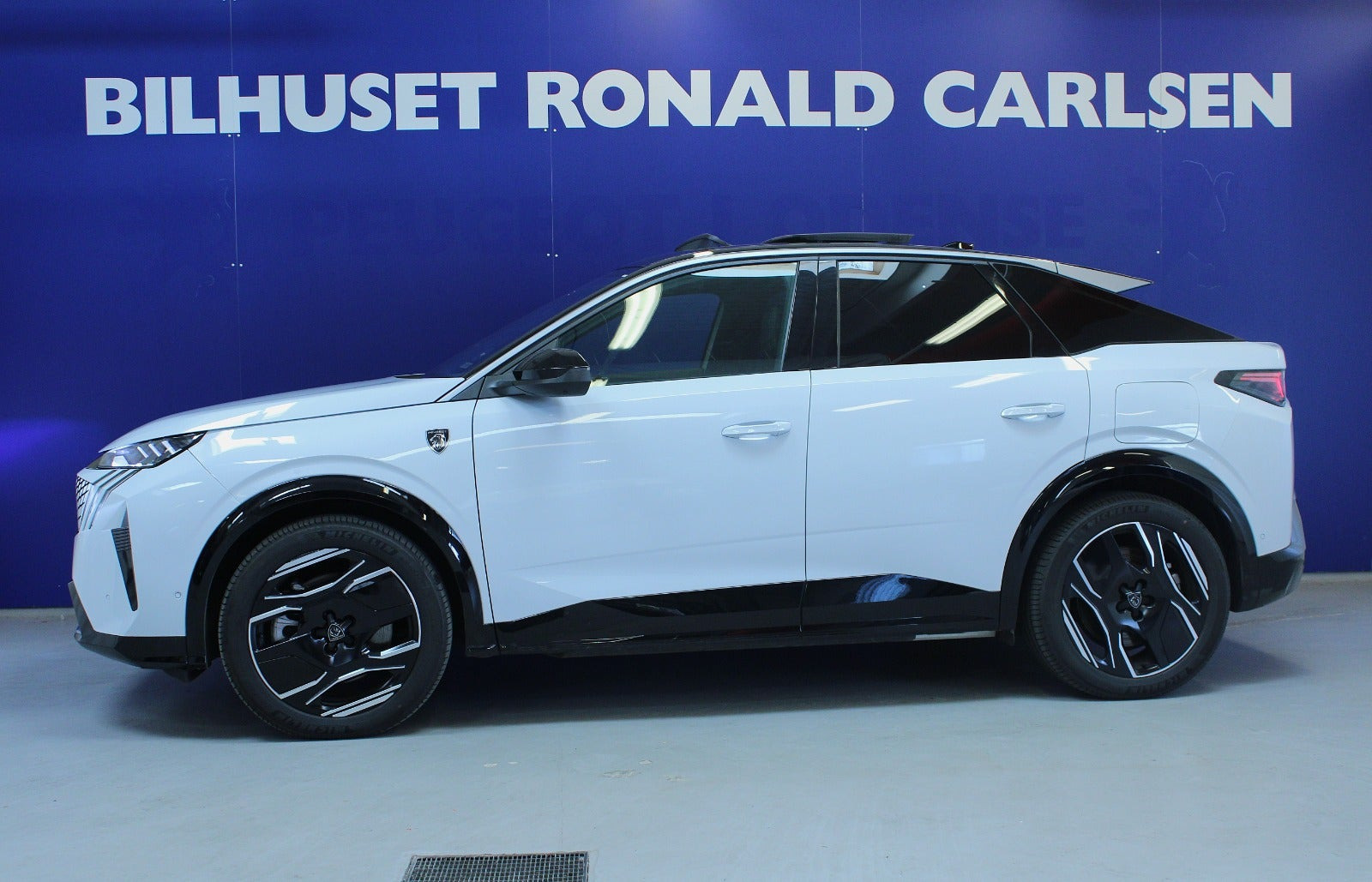 Peugeot e-3008 77 GT Pack