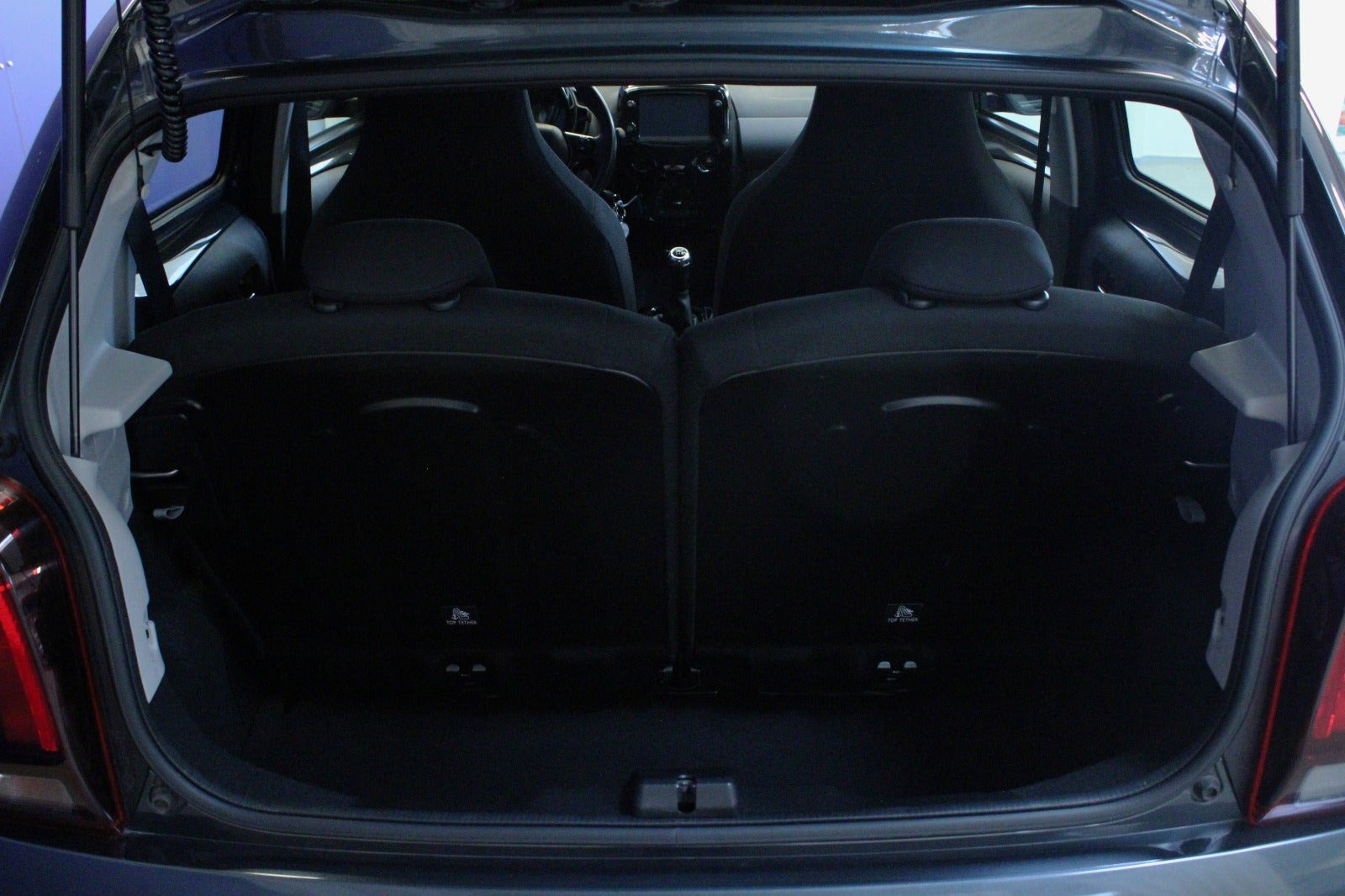 Grå Peugeot 108 fra 2020