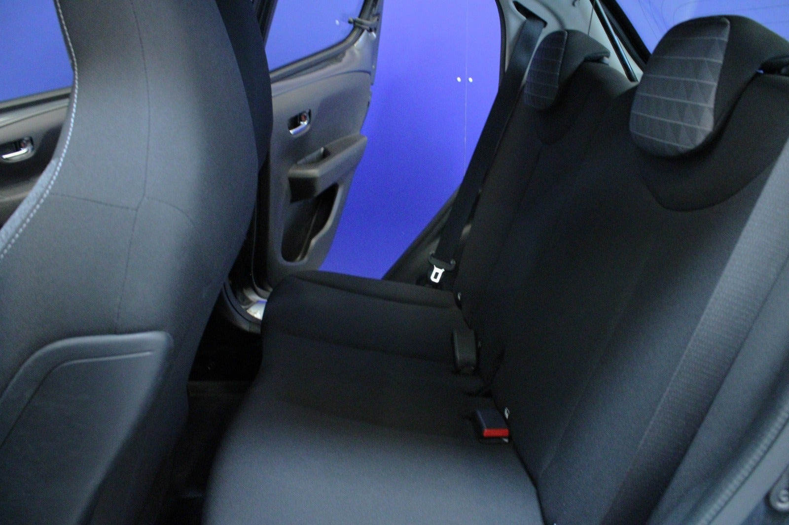 Grå Peugeot 108 fra 2020
