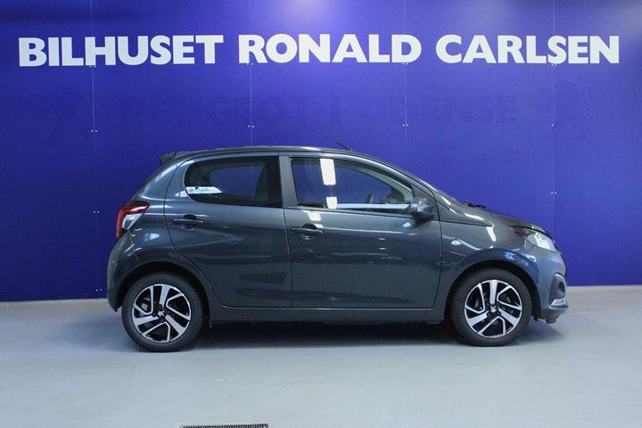 Grå Peugeot 108 fra 2020