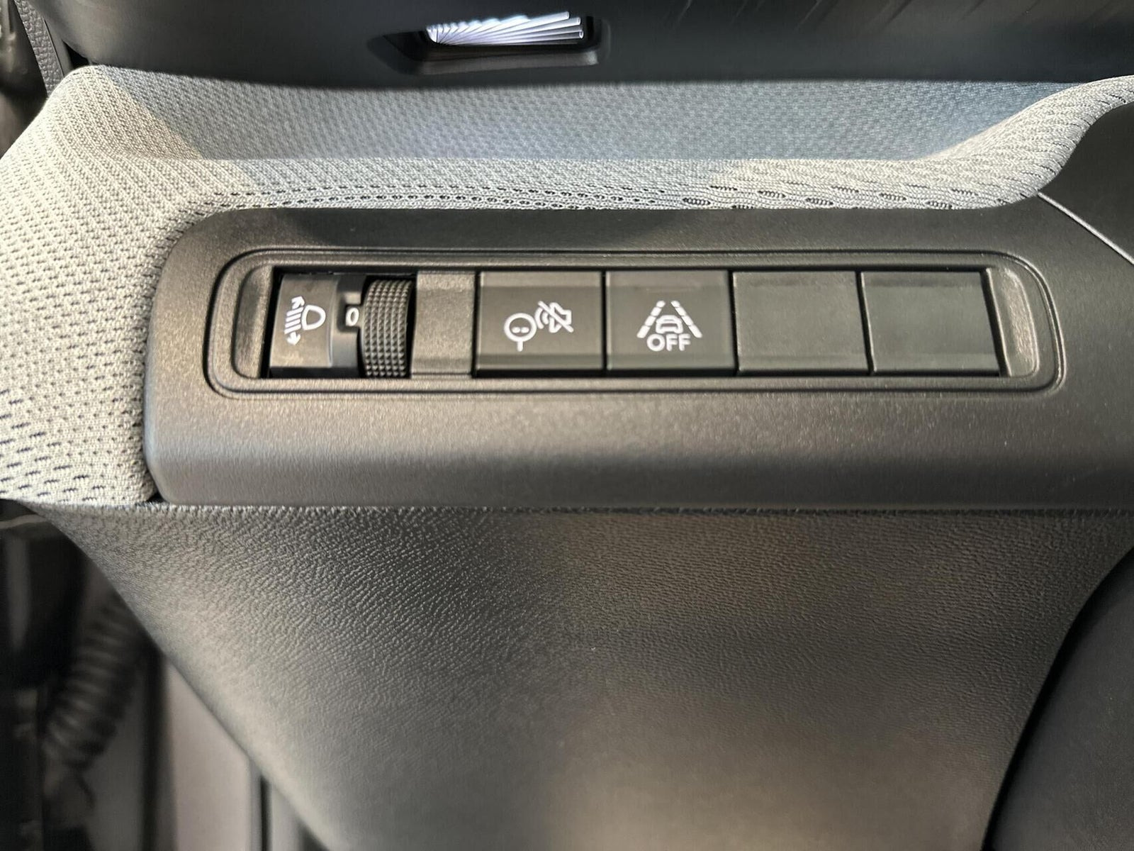 Grå Citroën e-C3 Aircross fra 2025