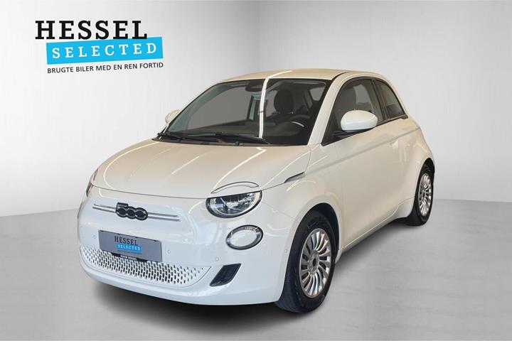 Hvid Fiat 500e fra 2024
