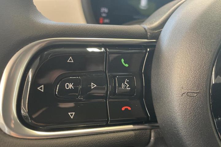 Hvid Fiat 500e fra 2024