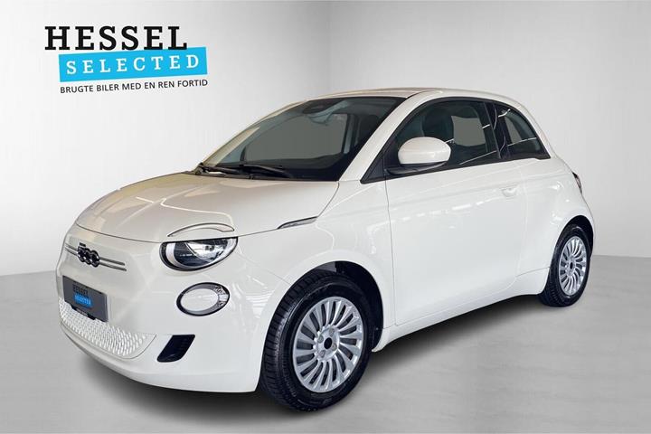 Hvid Fiat 500e fra 2023