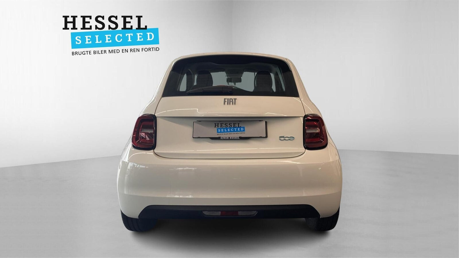Hvid Fiat 500e fra 2023