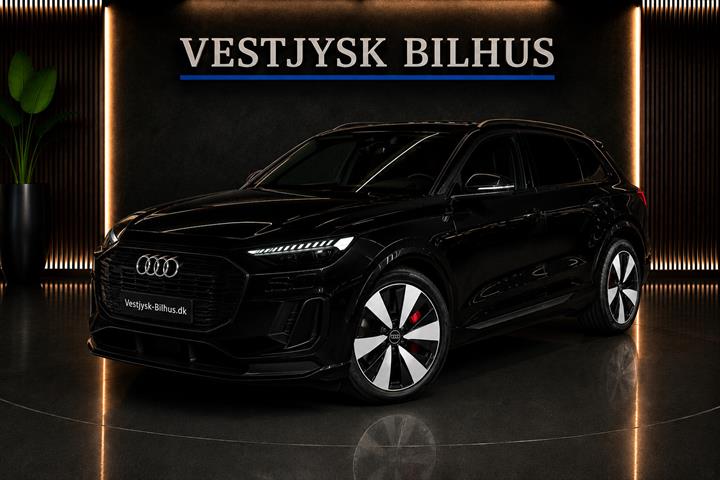 Sort Audi Q6 e-tron fra 2024