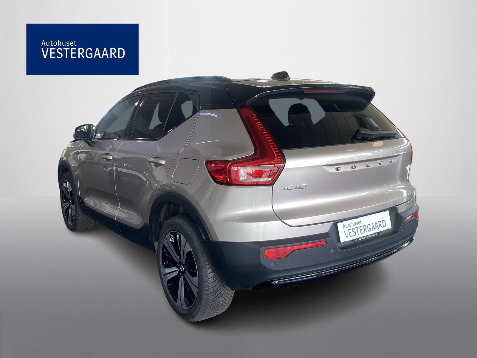 Bronze Volvo XC40 fra 2023
