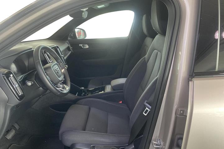 Bronze Volvo XC40 fra 2023