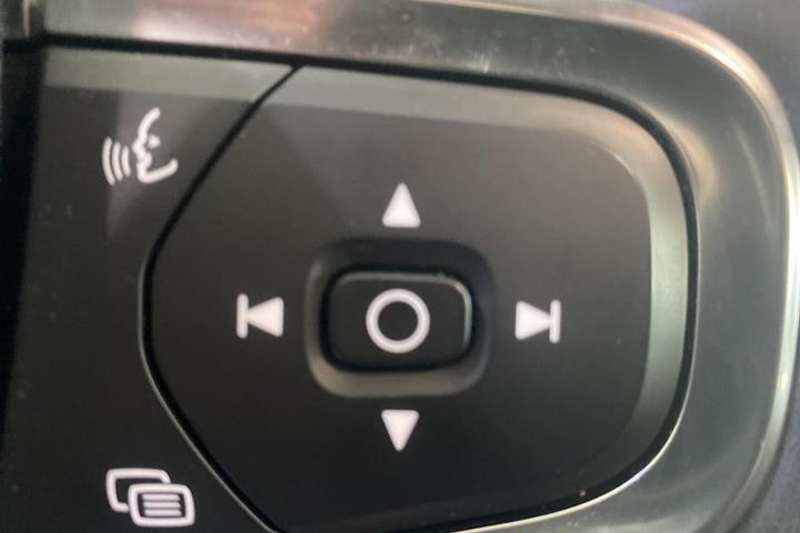 Bronze Volvo XC40 fra 2023