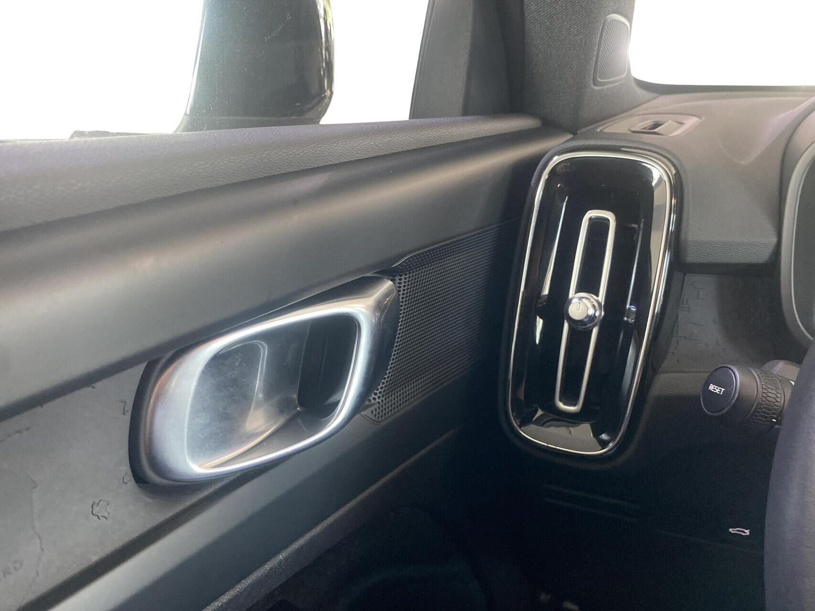Bronze Volvo XC40 fra 2023