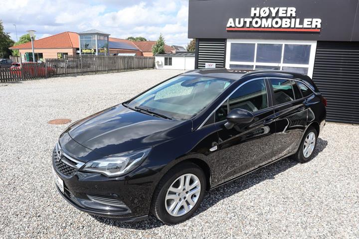 Sort Opel Astra fra 2017