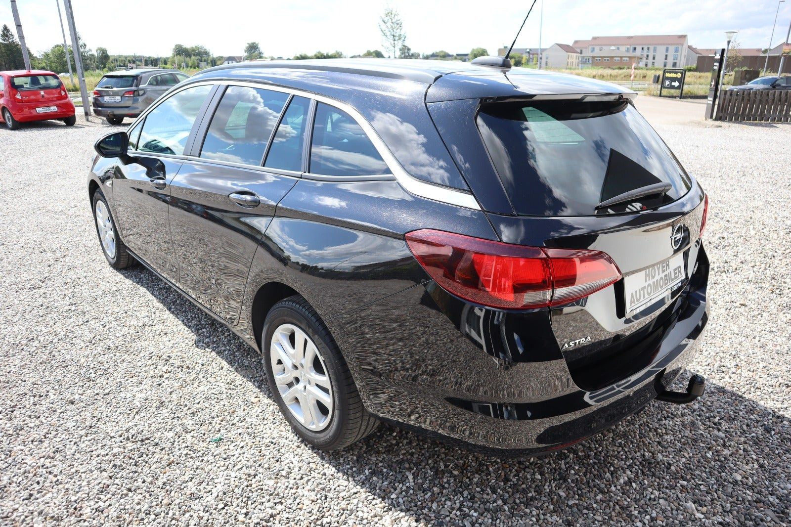 Sort Opel Astra fra 2017
